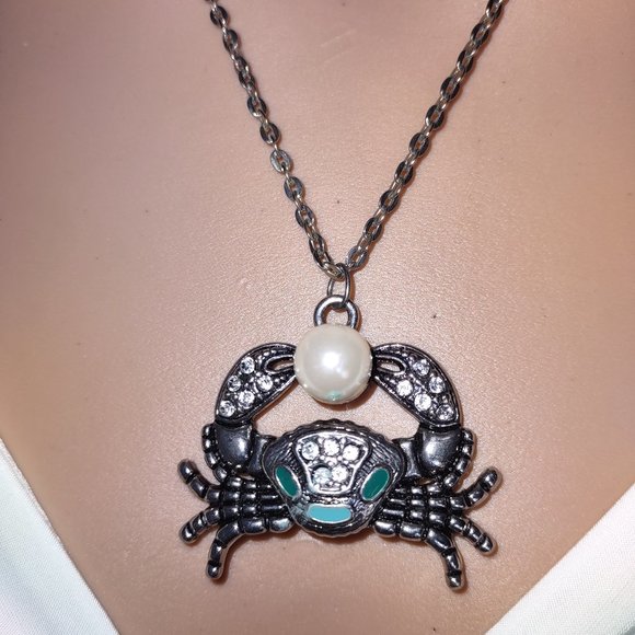 Rag Frog Revival Crab pendant Necklace with pearl  18" - Picture 3 of 4